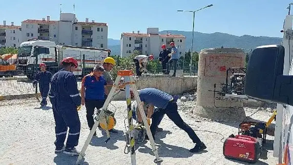 Bayraklı olası afetlere karşı önlemini alıyor