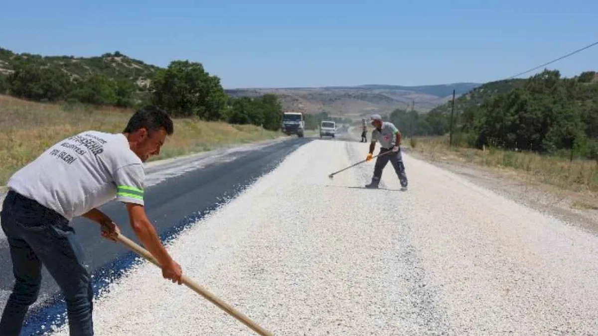 Eskişehir'de kırsal mahalle yolları yenileniyor