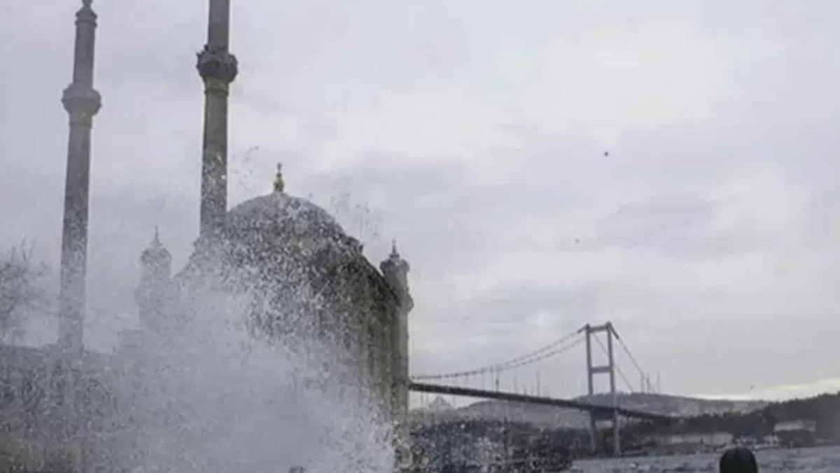 Meteoroloji'den kuvvetli rüzgar ve sağanak uyarısı!