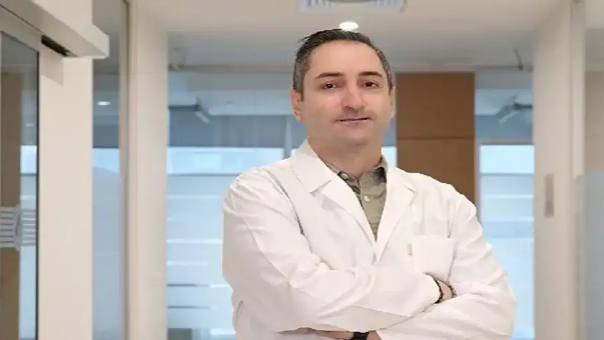 Doç. Dr. Barış Karabulut: "Süt dişleri kalıcı dişlerin rehberidir"