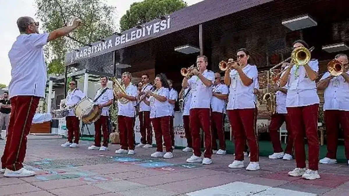 İzmir Fuarı'nda Karşıyaka rüzgârı esiyor