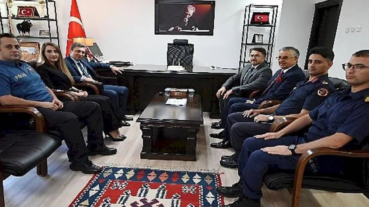 Vali Şahin, Kemer'i ziyaret etti