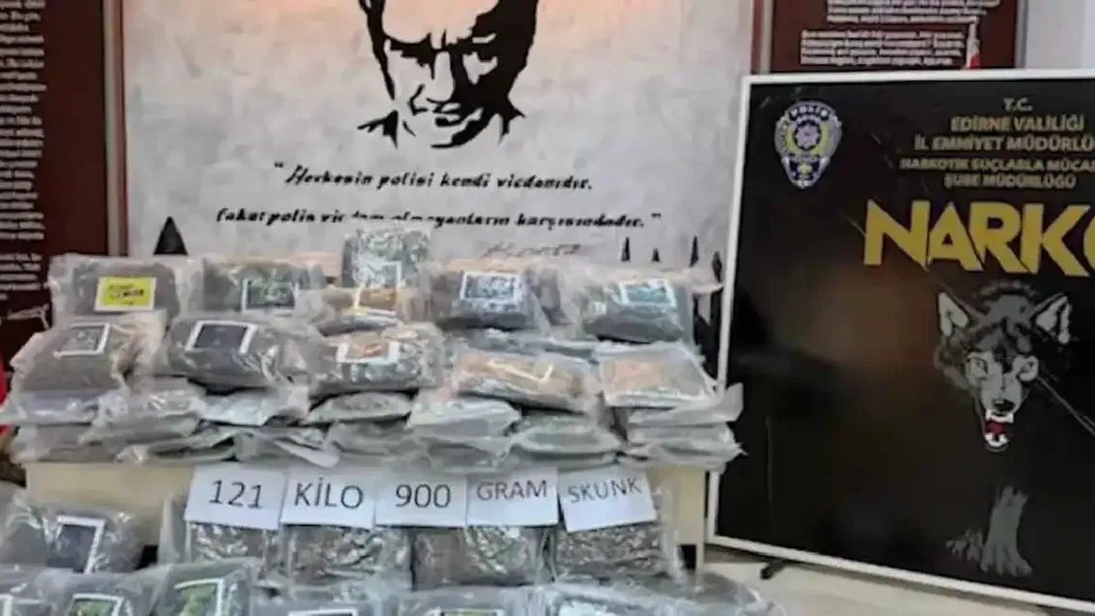 71 ilde uyuşturucu operasyonu! 2,3 ton uyuşturucu ve 4 milyon hap ele geçirildi