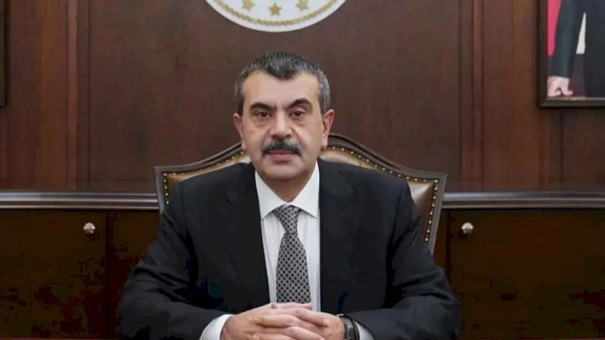 Şehit öğretmen Yılmaz'a Bakan Tekin'den anma mesajı