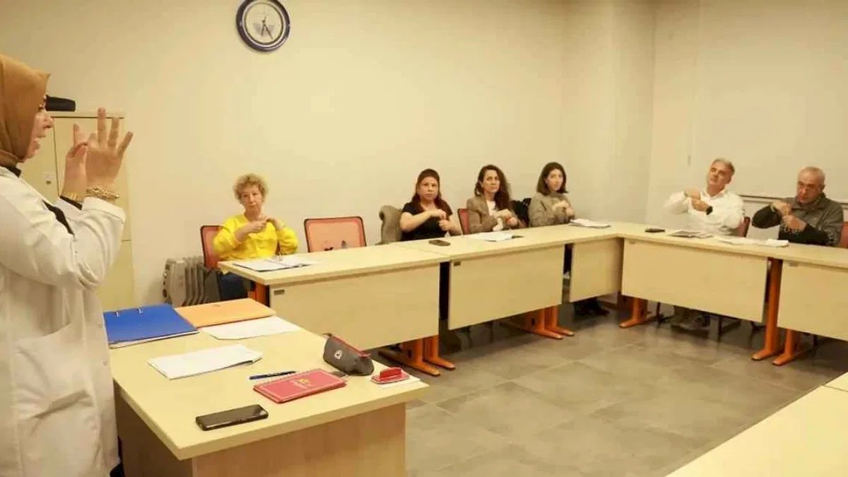 Tek işaret tek anlam için KO-MEK’te eğitim alıyor