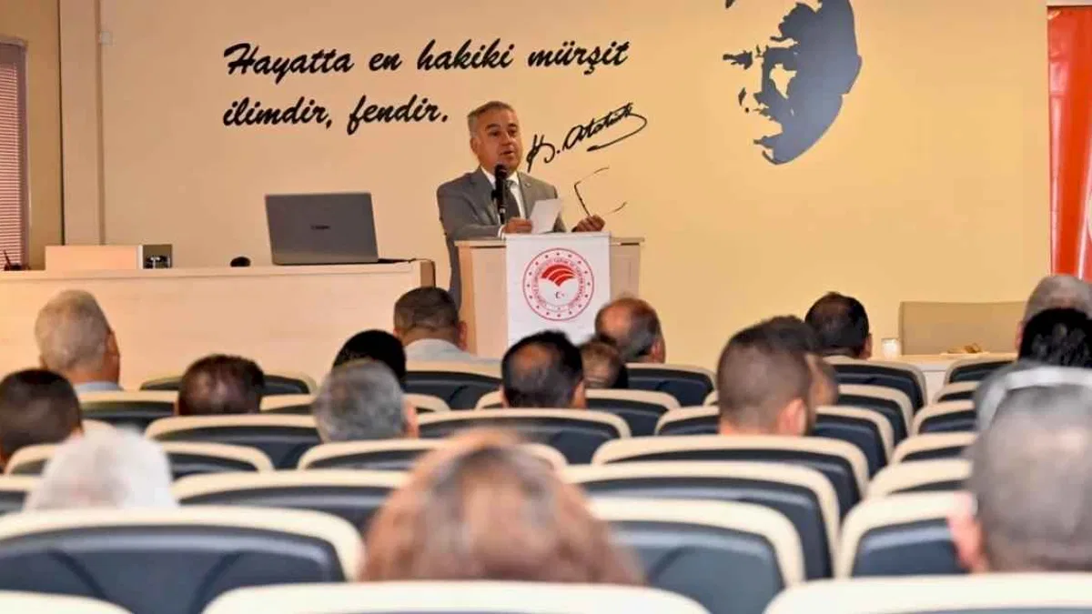 İzmir'de Tire ve Bayındırlı üreticilere yeni destekleme modeli anlatıldı