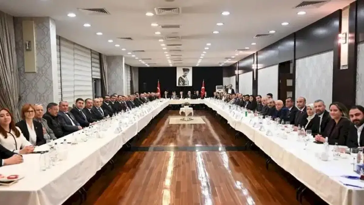 Ankara'da CHP’li 15 Belediye Başkanı'ndan birlik mesajı: Bu masadayız, çünkü sorumluluğumuz var