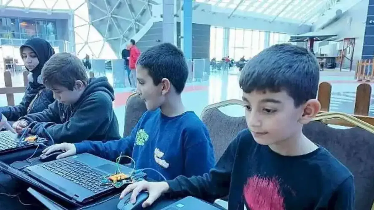 Öğrenciler Ara Tatilde Konya Bilim Merkezi'nde Dijital Dünyayı Keşfetti