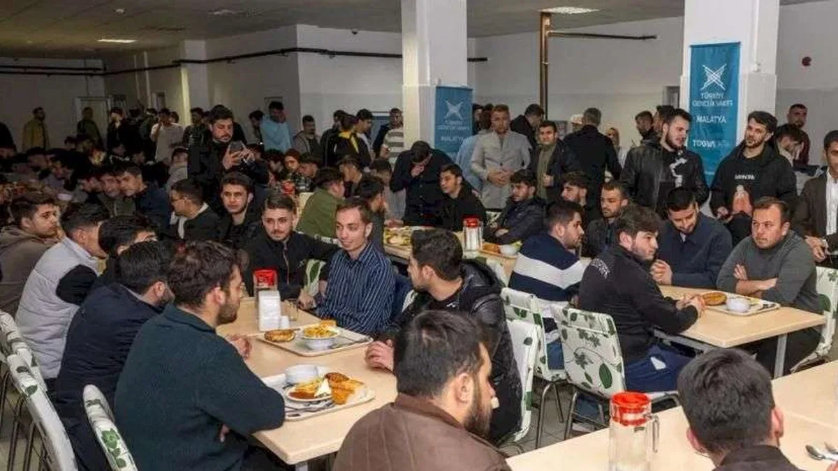 Başkan Sami Er’den öğrencilere ulaşım ve gençlik müjdeleri