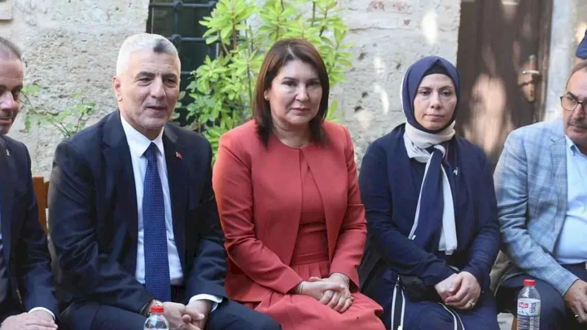 'Türkiye Buluşmaları'nda yeni durak Adana... Bakan Bolat: Türkiye'nin döviz yeterliliği sorunu kalmadı