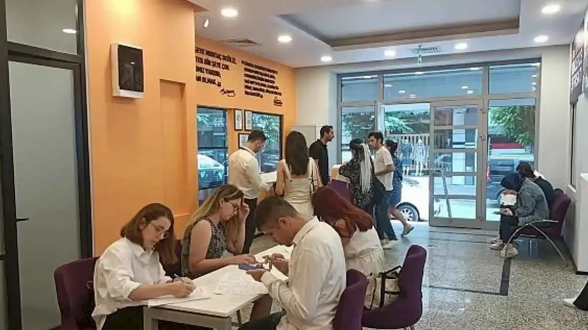 İBB iş arayanlar için 'Ulaşım Desteği Projesi'ni başlattı