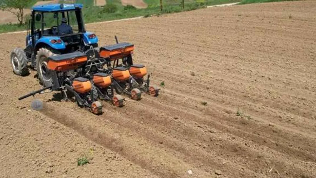 Kocaeli Büyükşehir'in desteğiyle ekim mesaisi başladı
