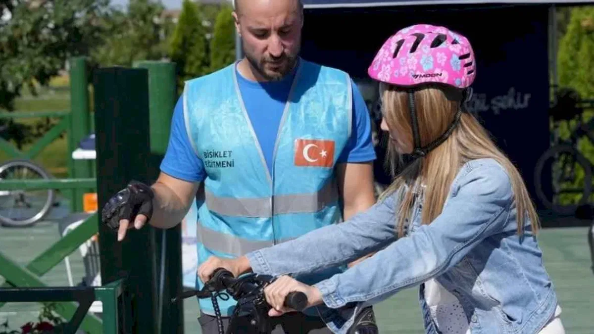 Eskişehir'de yetişkinlere bisiklet eğitimi