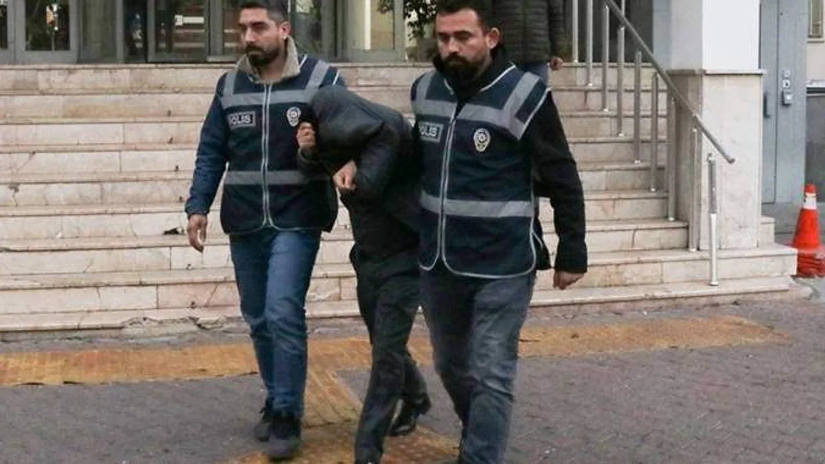 Kayseri'de 27 yıl 3 ay kesinleşmiş hapis cezası bulunan firari hükümlü yakalandı