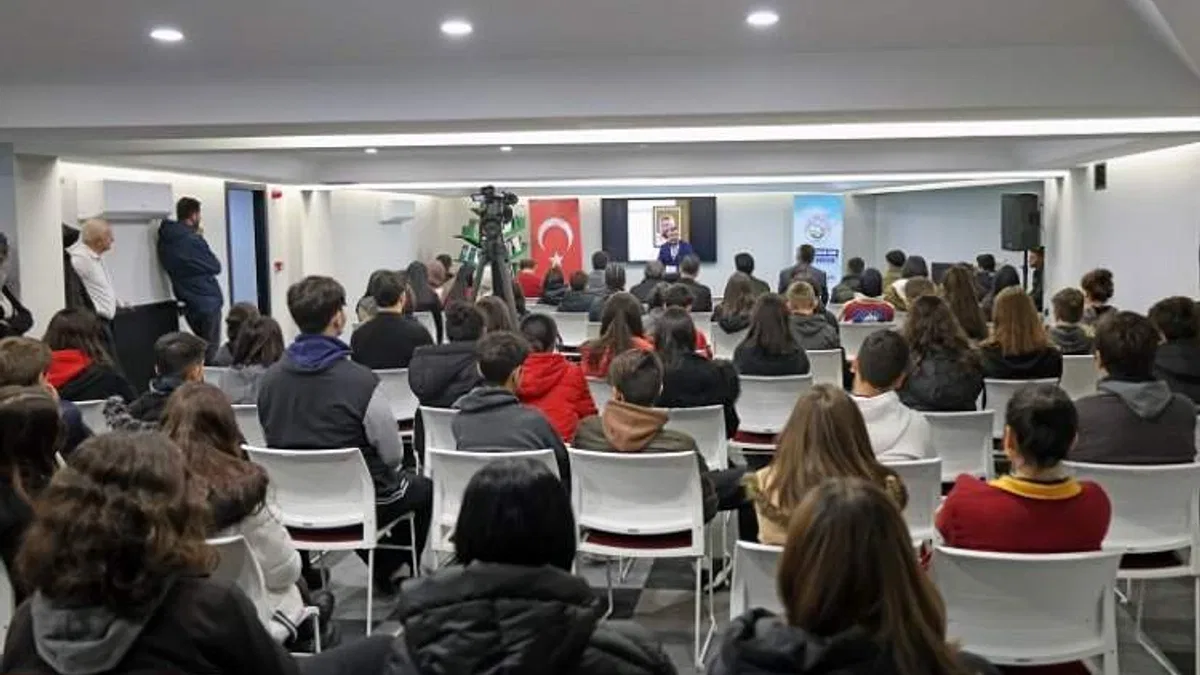 Kayseri Talas'ta İstiklal Şairi'ne anma