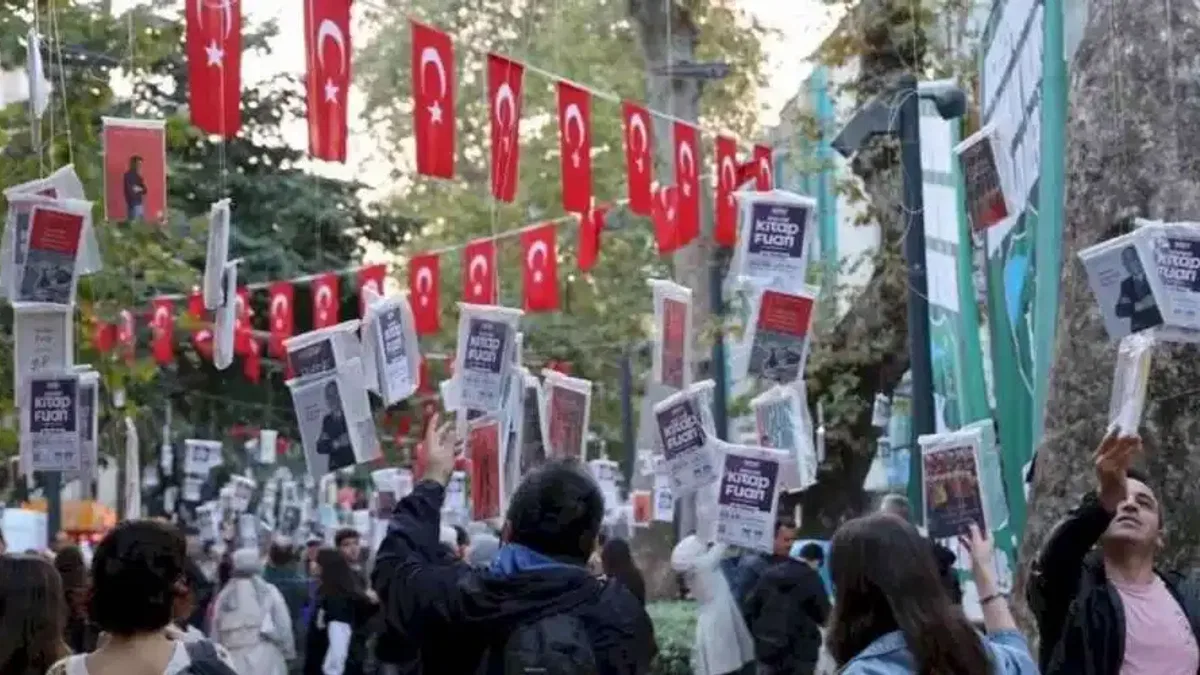 5 bin kitabı dalından topladılar