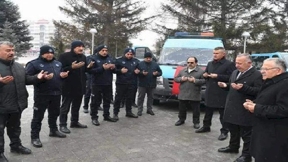 Kayseri zabıtası Hatay'a gitti