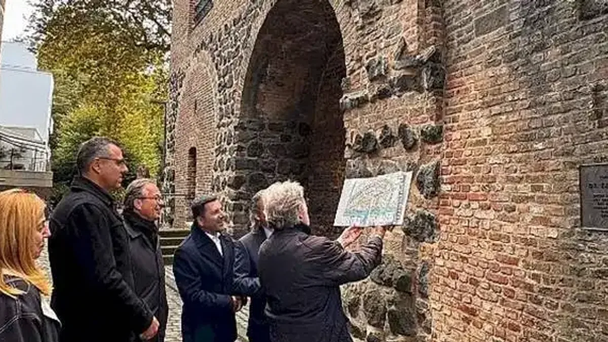 Belediye Başkanı Arı Almanya'da