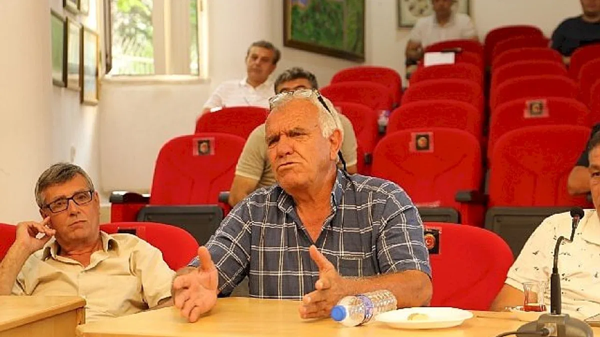 Başkan deveciler muhtarlarla toplantı düzenledi