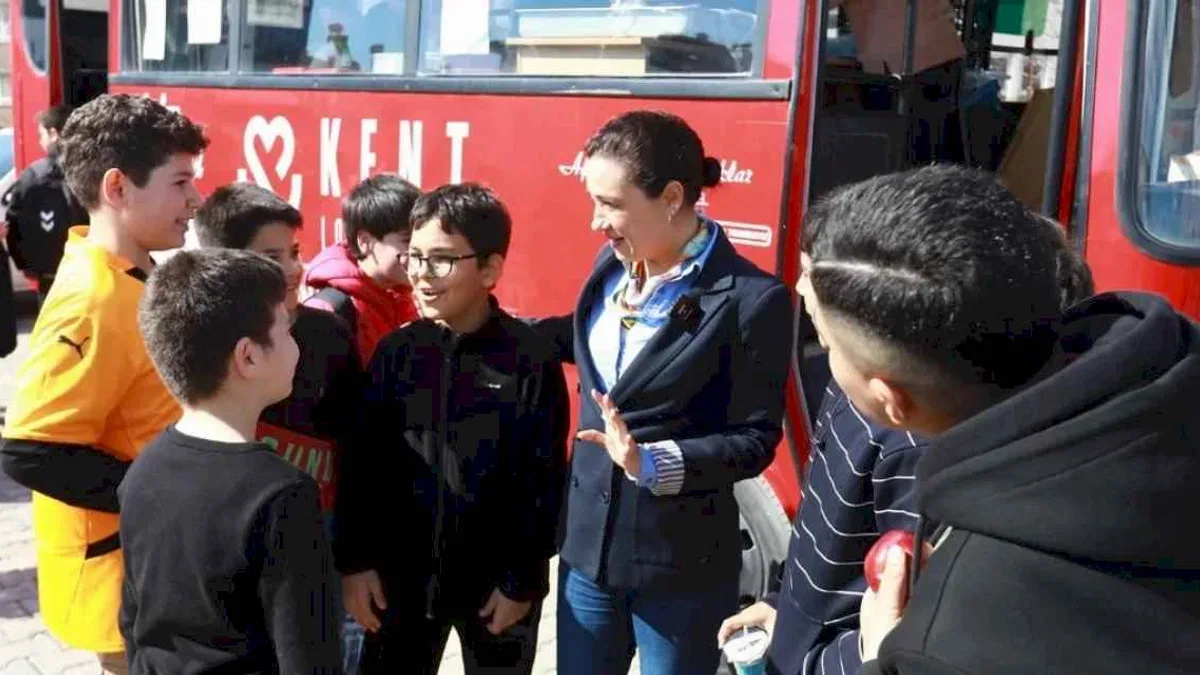 Efes Selçuk’ta öğrenciler mutlu! Kent Lokantası Öğrenci Otobüsünde yemek 10 TL!