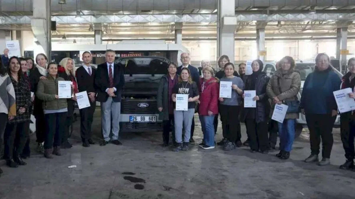 Kadınlara Güç Katan Araba Bakım Kursu Tamamlandı