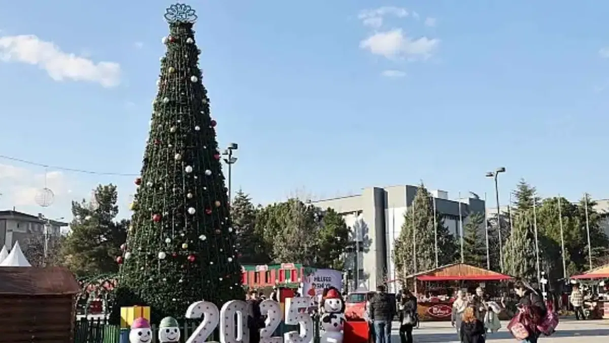 Nilüfer'de Yeni Yıl Festivali'nde eğlence ve alışveriş bir arada
