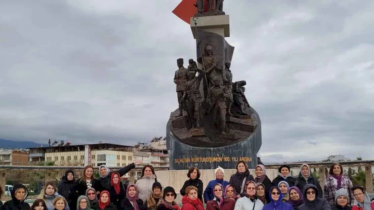 Kadınlar Manisa Salihli’yi adım adım gezdi