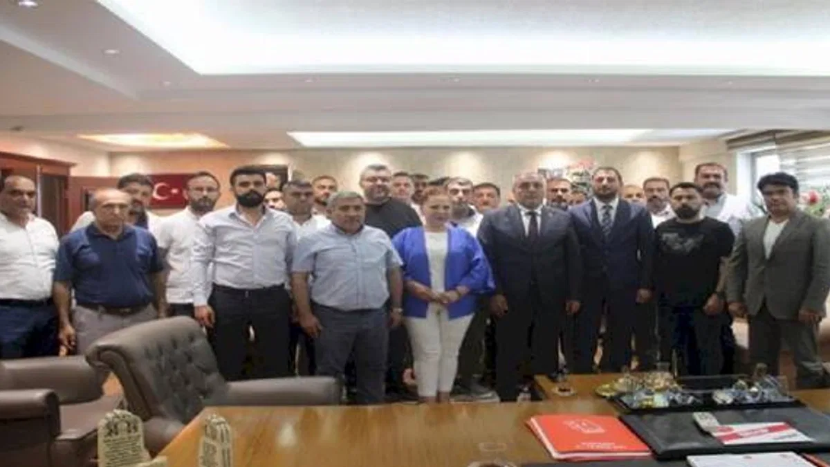 MHP Kayseri'ye ziyaretçi akını