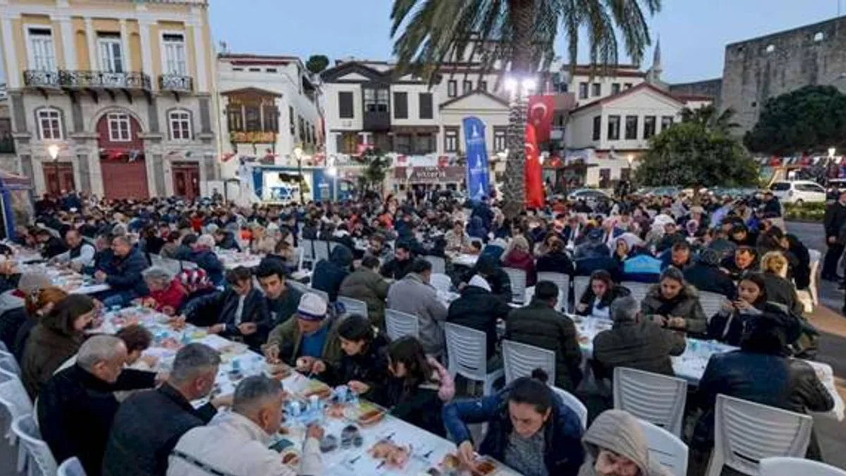 İzmir bereket sofrasını Çeşme'de kurdu