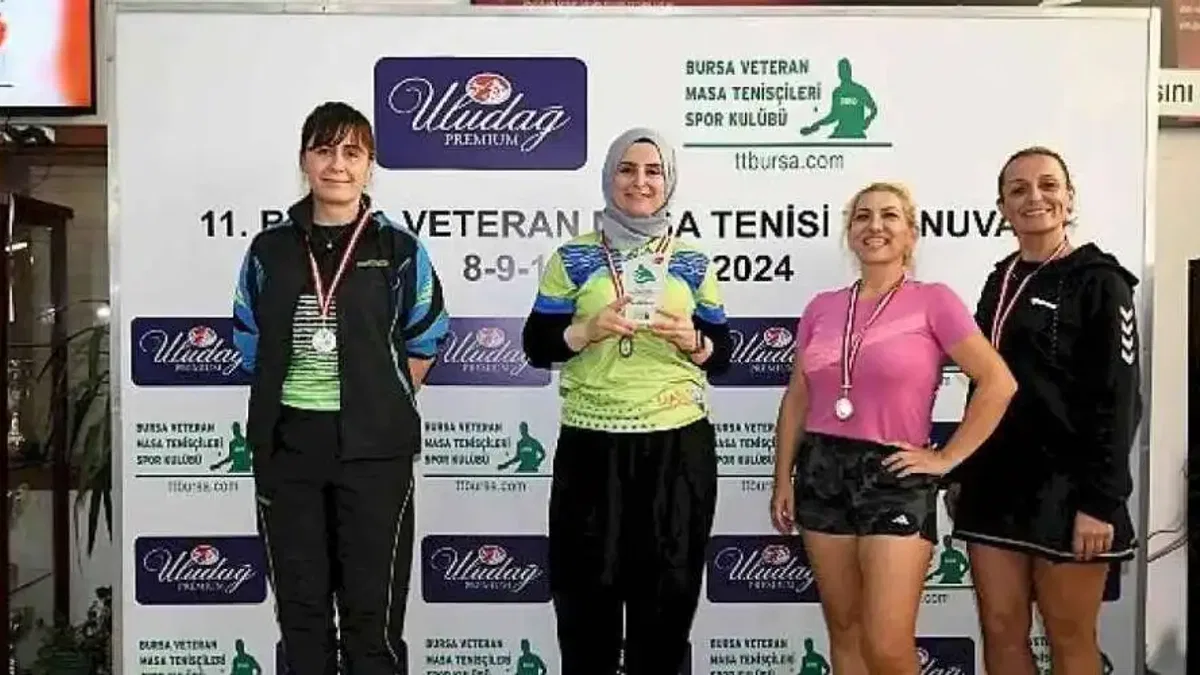 Veteranların masa tenisi heyecanı