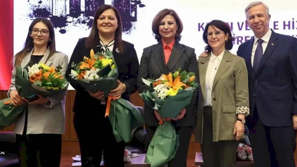Başkan Ünlüce Ankara’da gençlerle buluştu