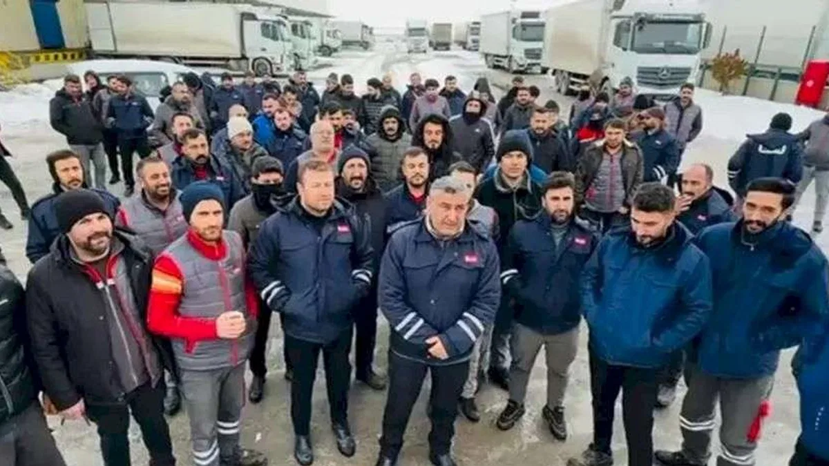 Migros'tan sonra BİM depo çalışanları da direnişe geçti