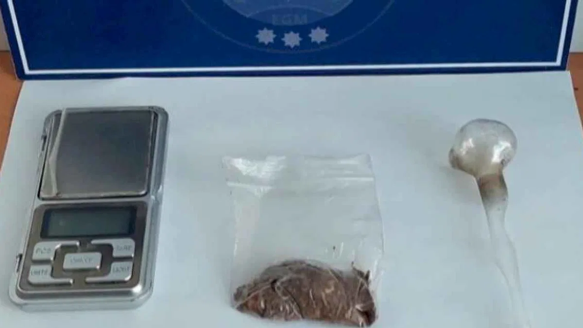Keşan'da metruk binada uyuşturucu ele geçirildi!