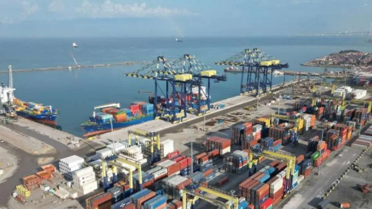 İskenderun'da bir rıhtım daha gemi trafiğine açıldı
