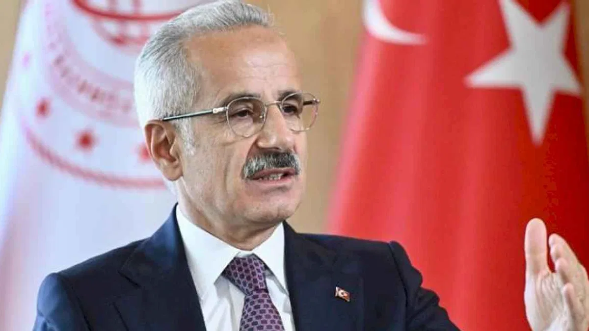 Bakan Uraloğlu: Yolcu tahliyeleri Umman üzerinden yapılacak