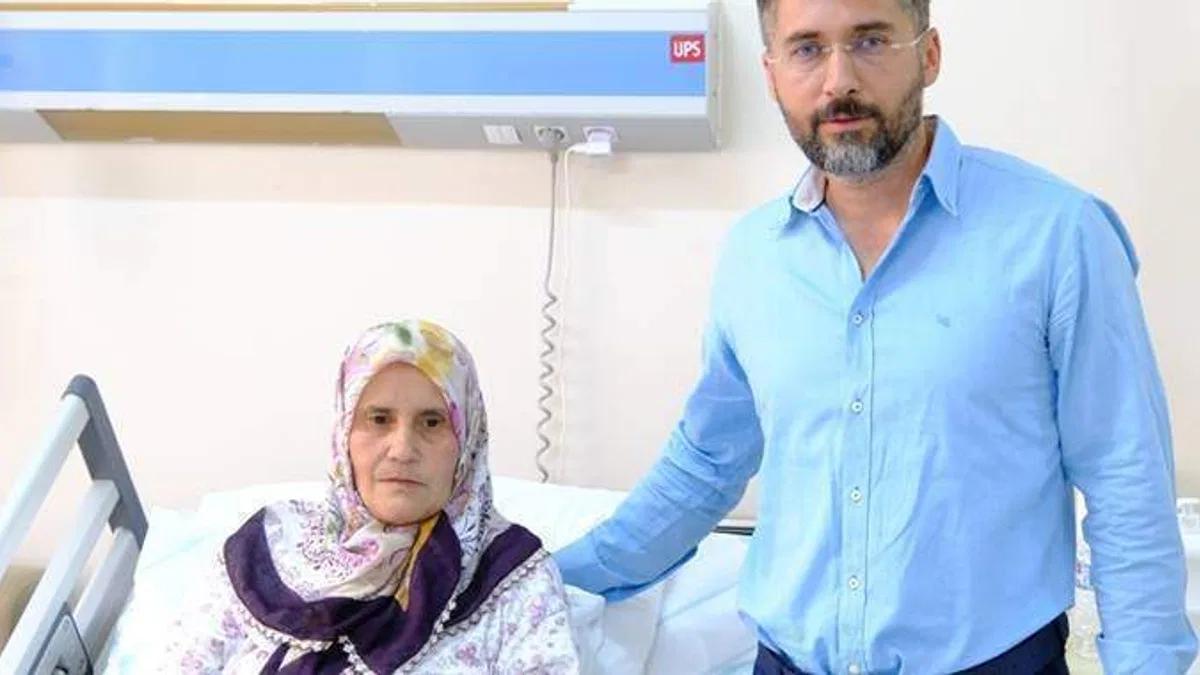 Sivas'ta 20 yıldır yeme ve içme problemi yaşayan hasta sağlığına kavuştu