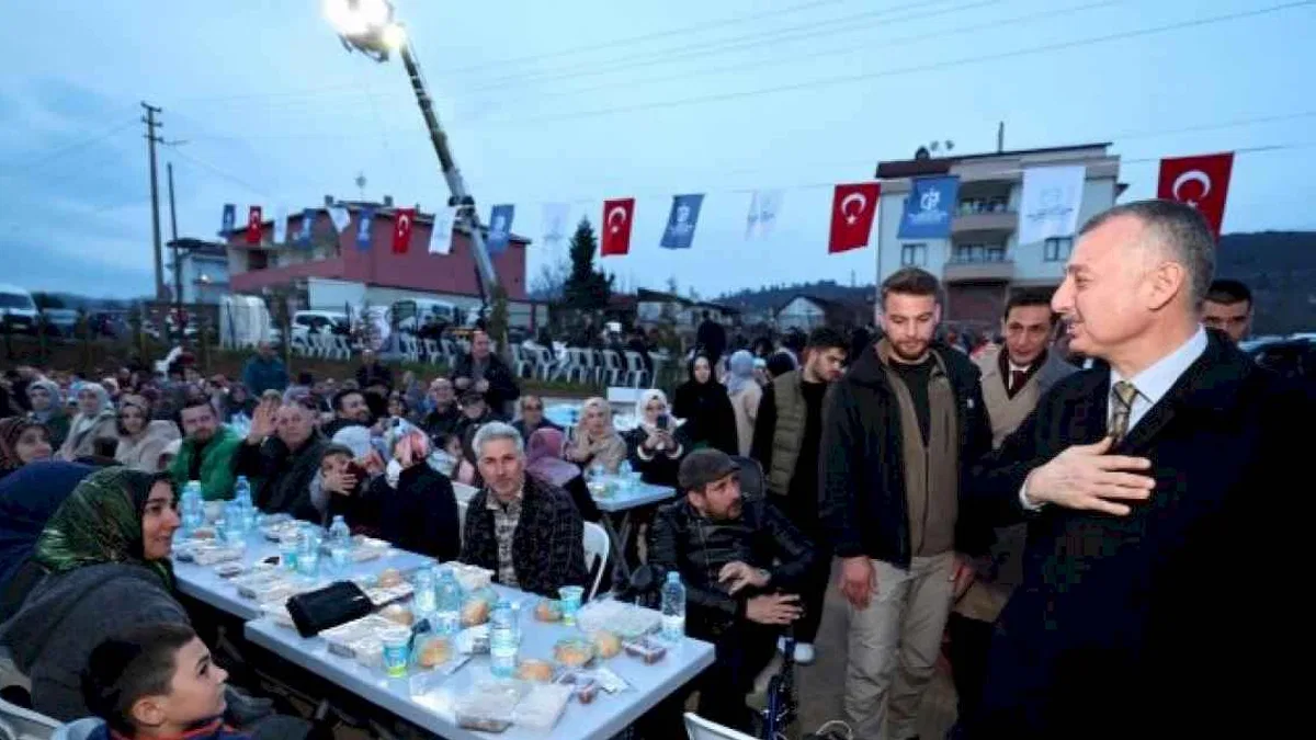 Yörükler Derince’deki iftarda buluştu