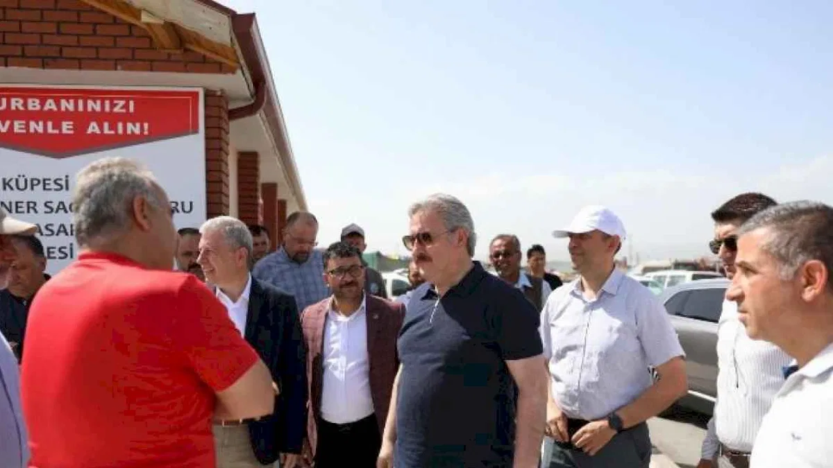 Başkan Palancıoğlu kurban pazarını ziyaret ederek hazırlıkları inceledi