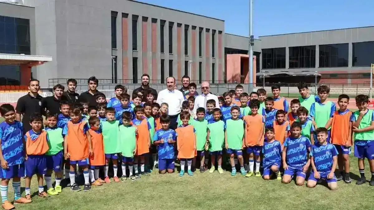 Konya Selçuklu'da minik sporculara ziyaret