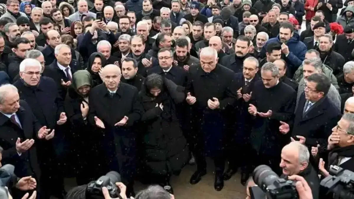 Malatya'da deprem şehitleri dualarla anıldı