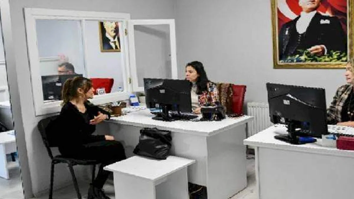 Kariyer Merkezi depremzedelere iş buluyor