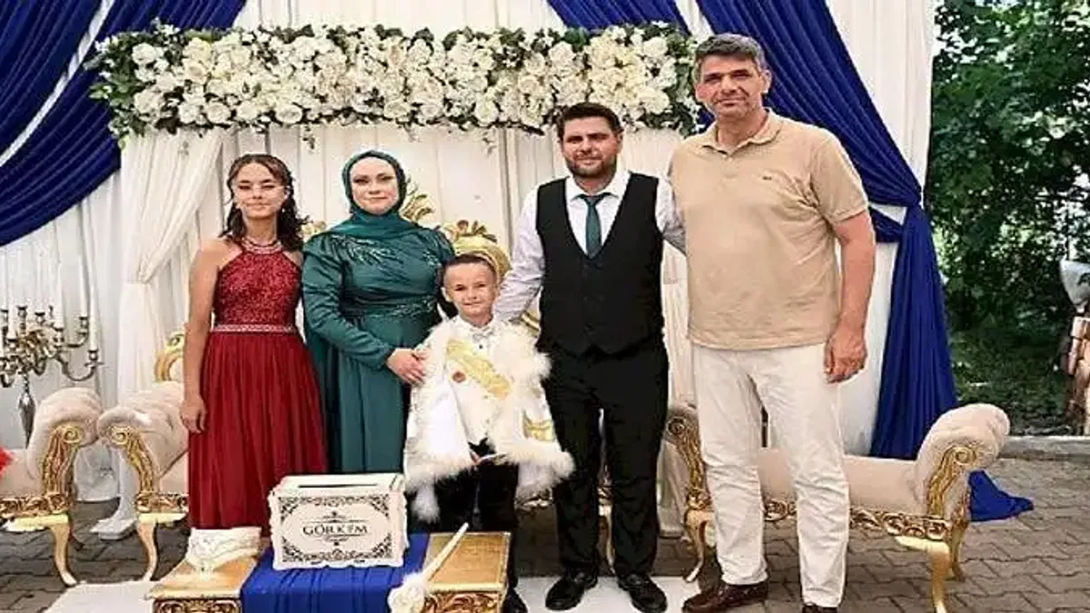Kartepe Belediye Başkanı Av.M.Mustafa Kocaman, hemşehrilerinin en mutlu günlerinde yanlarında olmaya devam ediyor.