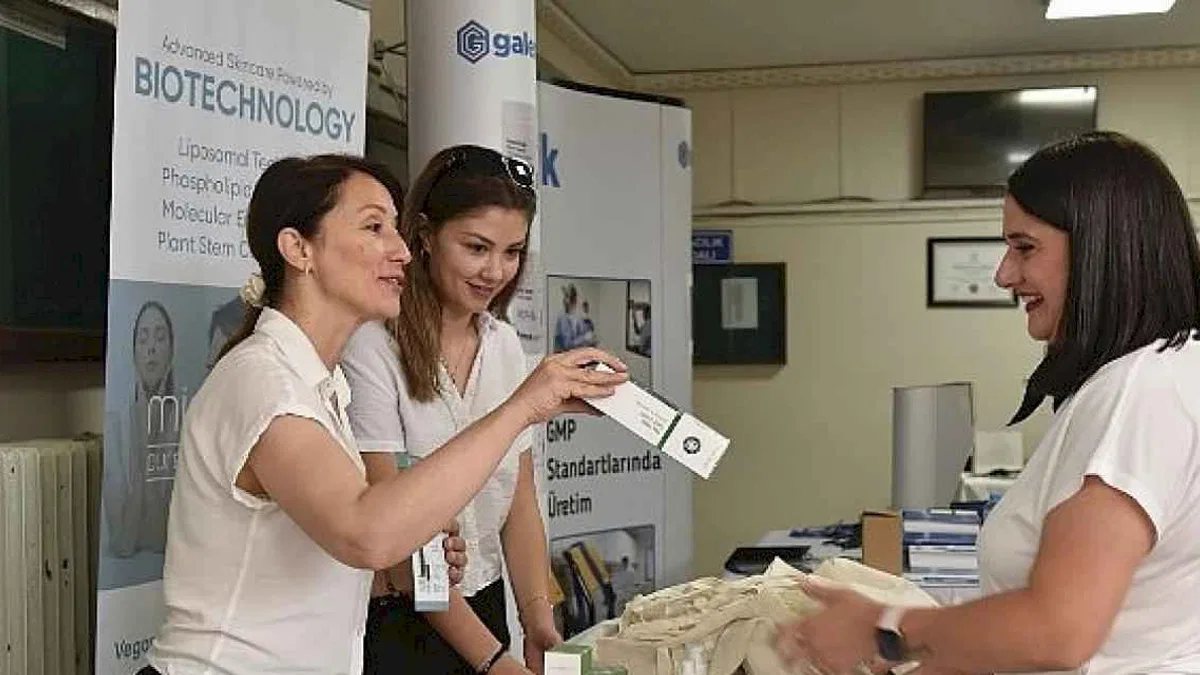 EÜ Eczacılık Fakültesinden kozmetikte bilim ve sürdürülebilirlik buluşması