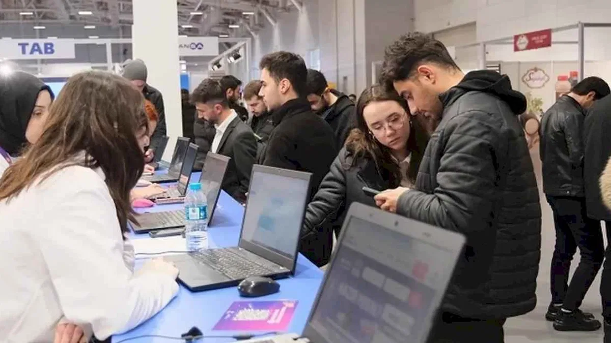 İstanbul Büyükşehir'in kariyer fuarları iş fırsatı sağladı