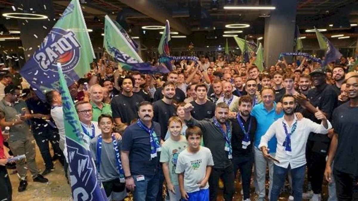 TOFAŞ Basketbol yeni sezon kadrosunu tanıttı