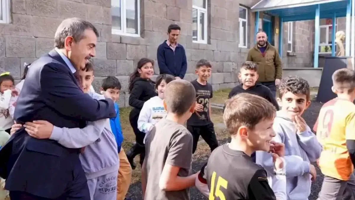 Bakan Tekin'den 'ara tatil' açıklaması: Henüz verilmiş bir karar yok!