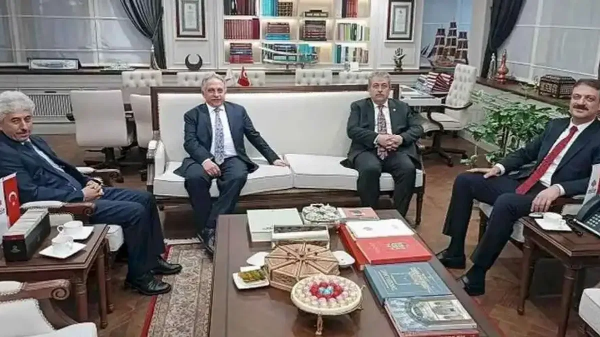 Mustafa Yalçın'dan Ankara çıkarması