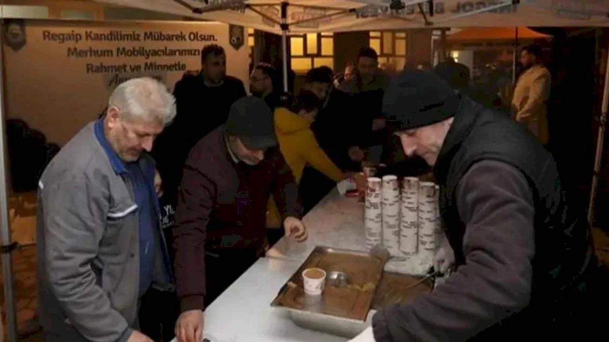 Bursa İnegöl'de helva geleneği Regaip Kandilinde de devam etti