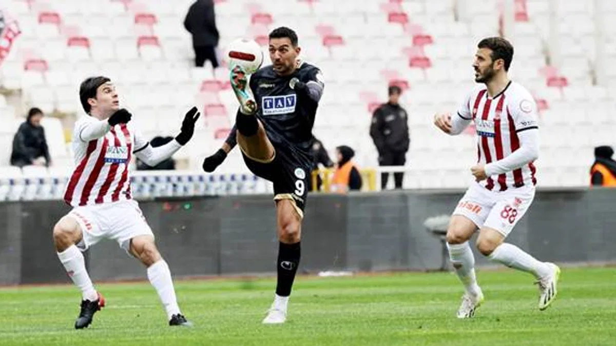 EMS Yapı Sivasspor 1-2 Corendon Alanyaspor (Maç Sonucu) Sivas evinde kaybetti!
