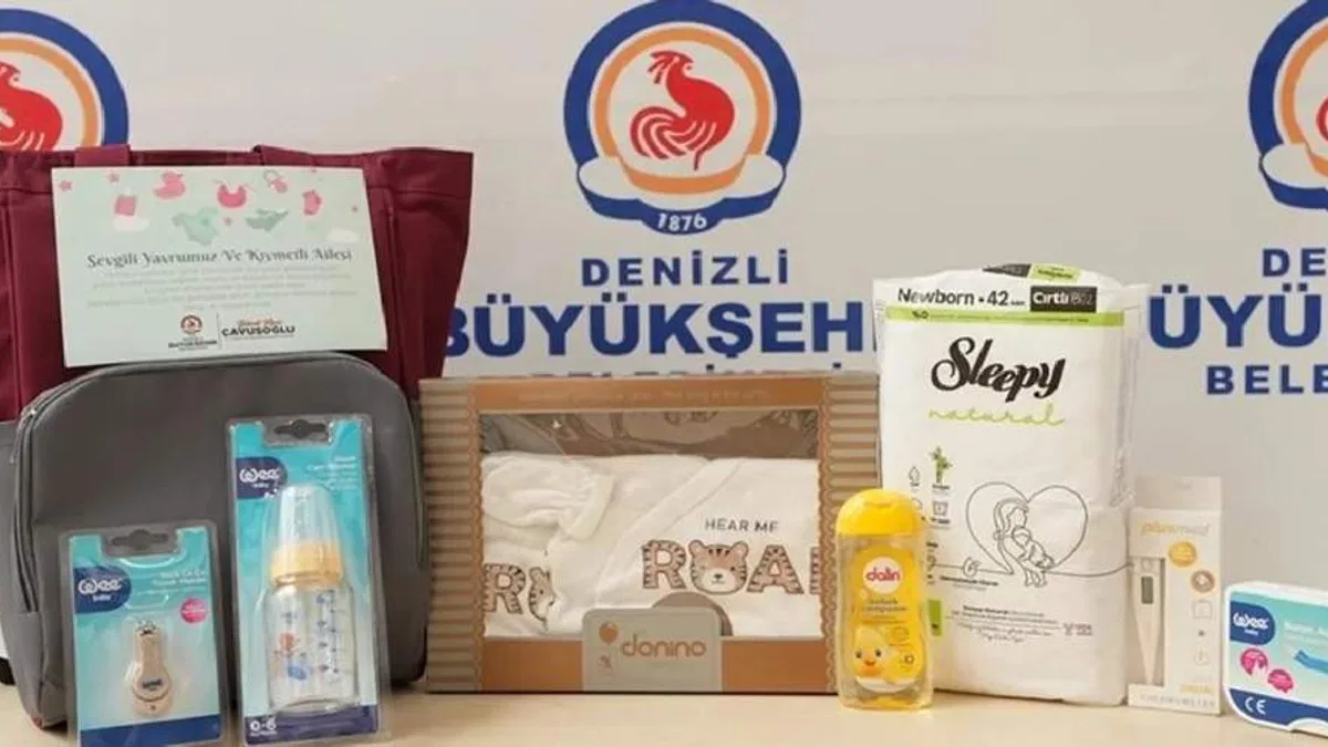 Denizli'de ailelere bebek bezi ve çanta desteği